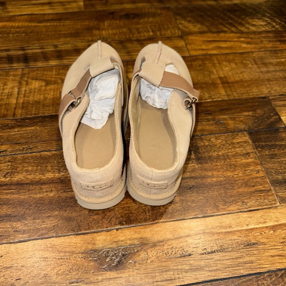 Ugg Women's Goldenstar Hi Clog/sand - Picture 10 of 10